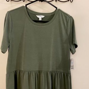 SHORT SLEEVE SHIRT, GREEN TIME&TRU SIZE SMALL; 63% MODAL 37% POLYESTER